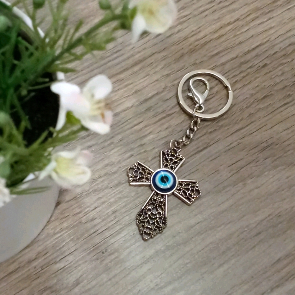 BOGO🆓 | NWT Protection Evil Eye Cross Keychain